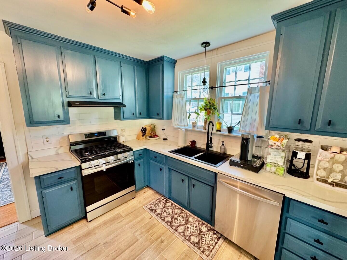 209 East Virginia Avenue Springfield, KY 40069 - Photo 9 of 41 009_Kitchen