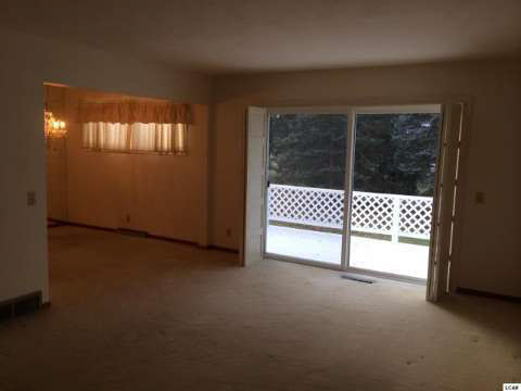 1245 Trenton Road Adrian, MI 49221 - Photo 4 of 17 20387413-3.JPG