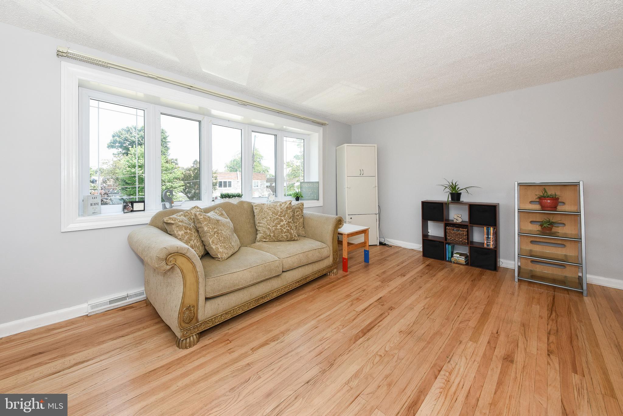 1126 Medway Road Philadelphia, PA 19115 - Photo 6 of 33