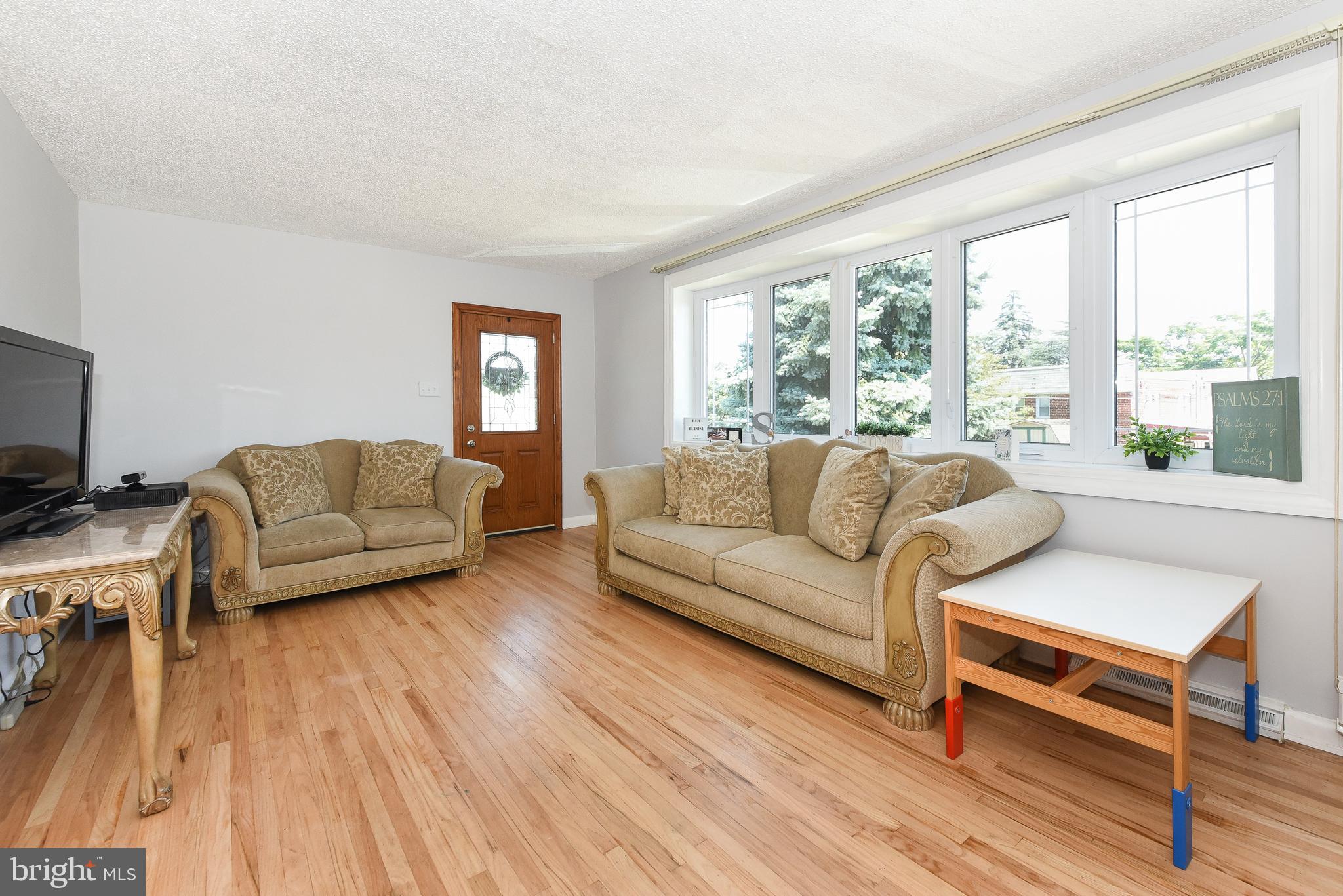 1126 Medway Road Philadelphia, PA 19115 - Photo 7 of 33