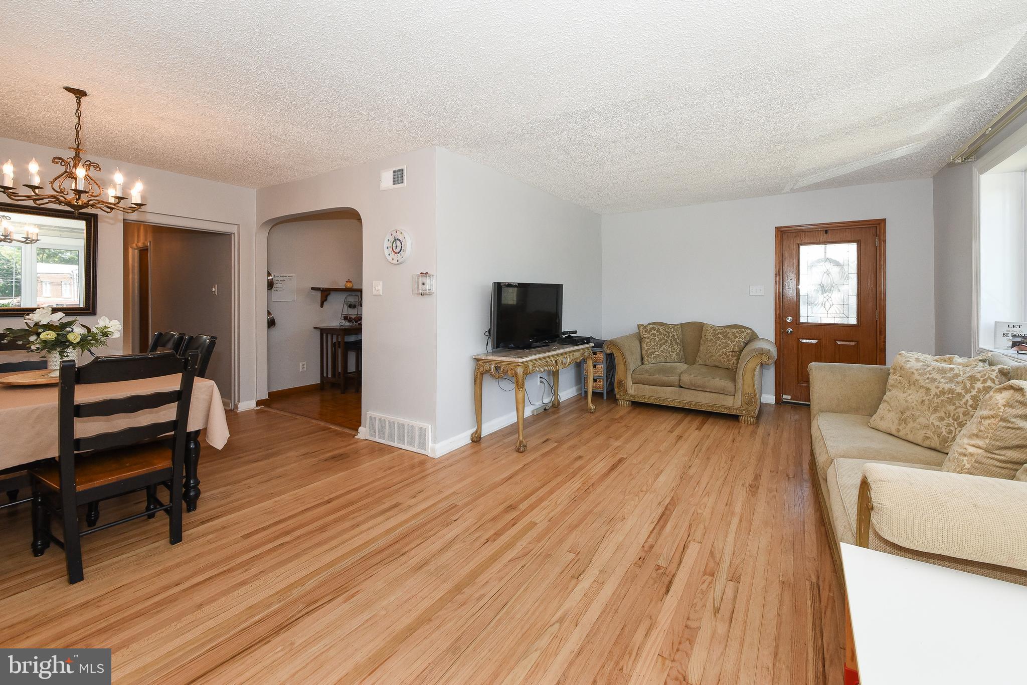 1126 Medway Road Philadelphia, PA 19115 - Photo 8 of 33
