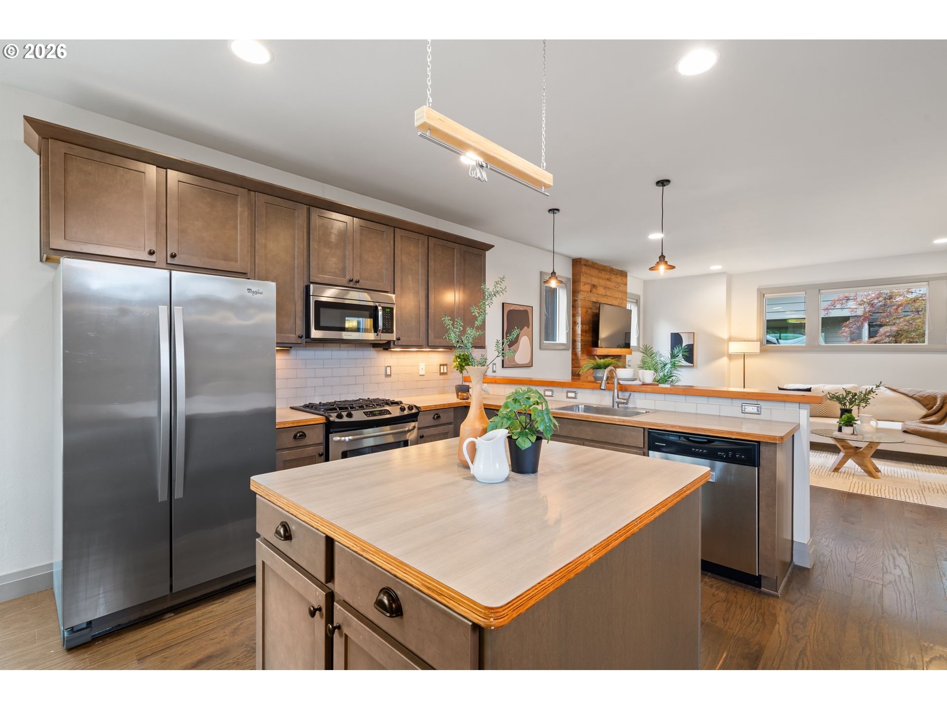 7667 Southeast Sherman Street Portland, OR 97215 - Photo 2 of 35