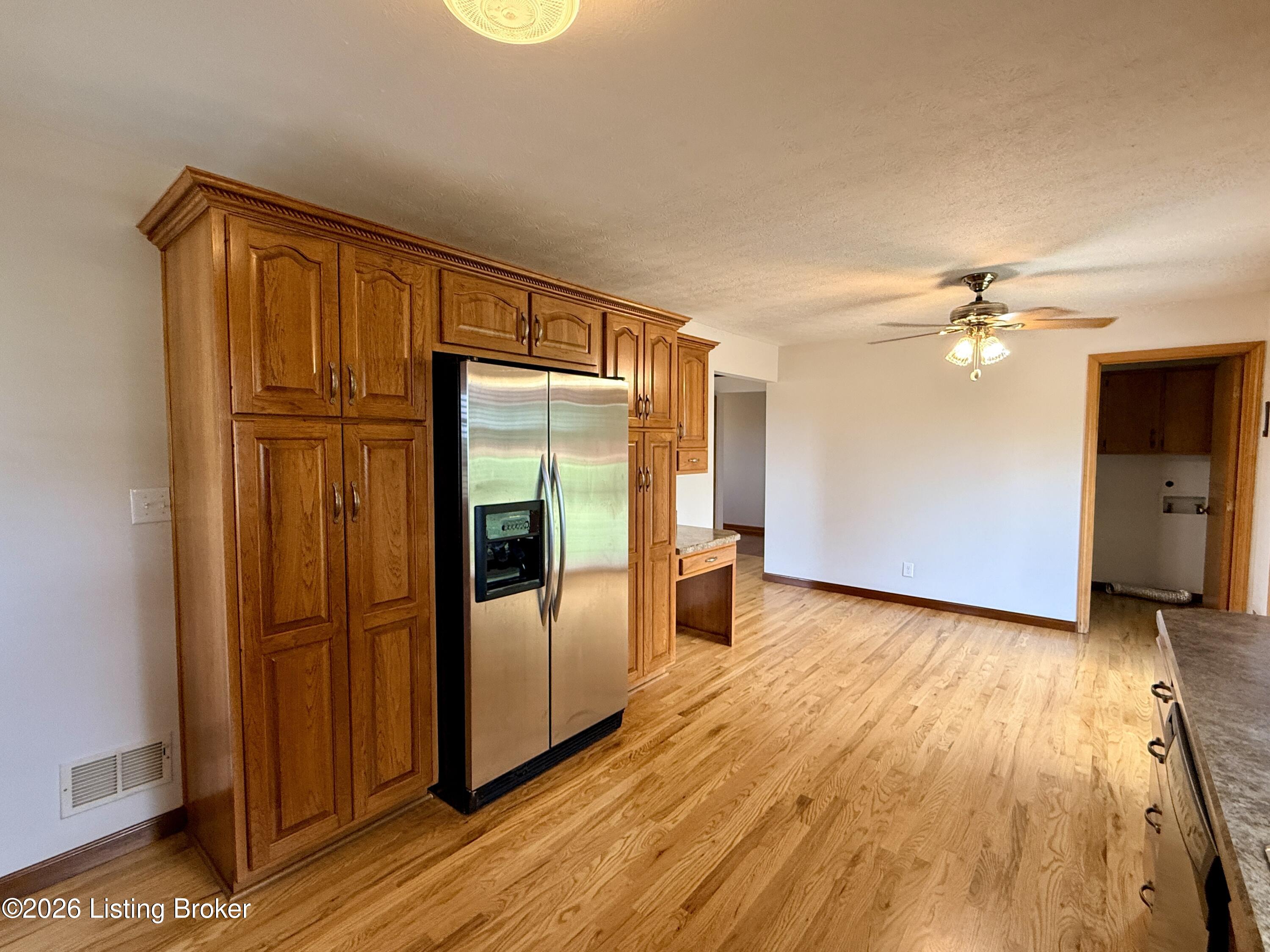 4198 Springfield Road Bardstown, KY 40004 - Photo 15 of 42 IMG_3822