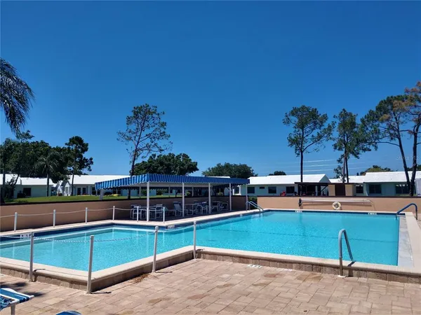 $375,000 | 9204 36th Way North, Unit 6, Pinellas Park, FL 33782