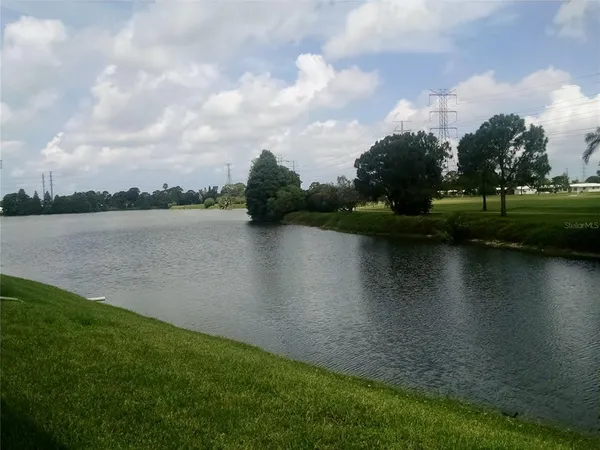 $375,000 | 9204 36th Way North, Unit 6, Pinellas Park, FL 33782