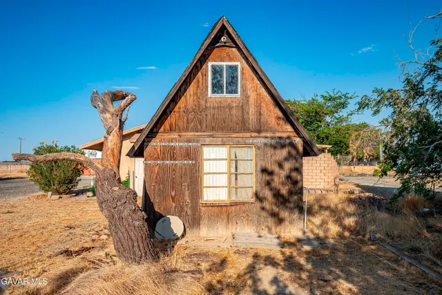 $959,000 | 4636 Avenue H E Lancaster Ca East, Lancaster, CA 93535