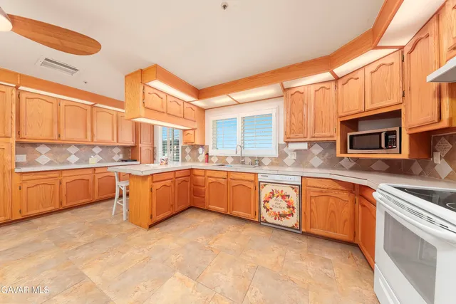 $959,000 | 4636 Avenue H E Lancaster Ca East, Lancaster, CA 93535