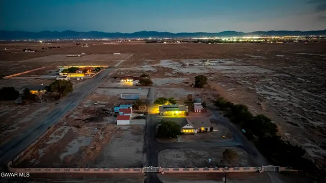 $959,000 | 4636 Avenue H E Lancaster Ca East, Lancaster, CA 93535