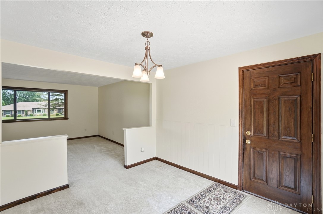 7655 Windham Road Tipp City, OH 45371 - Photo 9 of 61