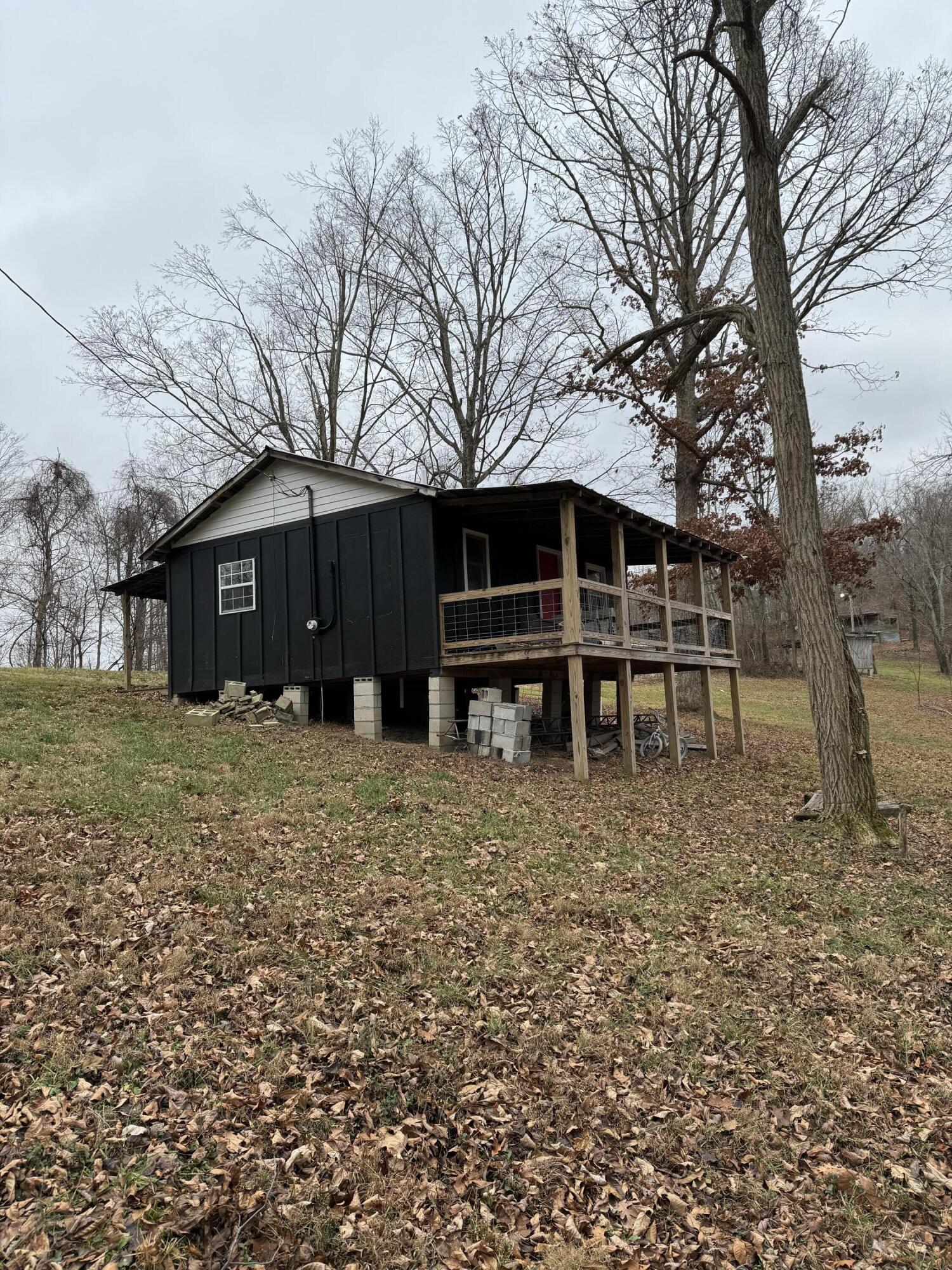 2285 Big Sandy Road Mount Vernon, KY 40456 - Photo 12 of 25 IMG_0059