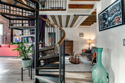 $459,000 | 1803 Wyandotte Street, Unit 301, Kansas City, MO 64108