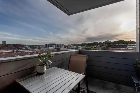 $459,000 | 1803 Wyandotte Street, Unit 301, Kansas City, MO 64108