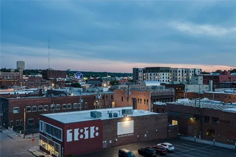 $459,000 | 1803 Wyandotte Street, Unit 301, Kansas City, MO 64108
