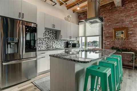 $459,000 | 1803 Wyandotte Street, Unit 301, Kansas City, MO 64108
