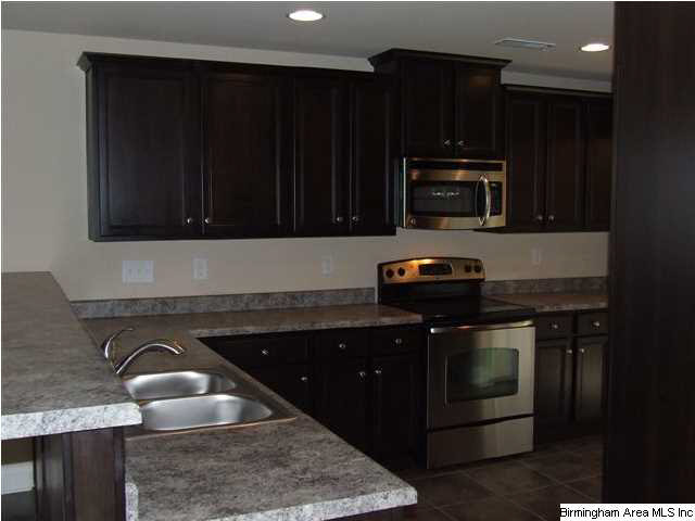 305 Vincent Street, Unit 9 Alabaster, AL 35007 - Photo 17 of 27 Gallery Image 17