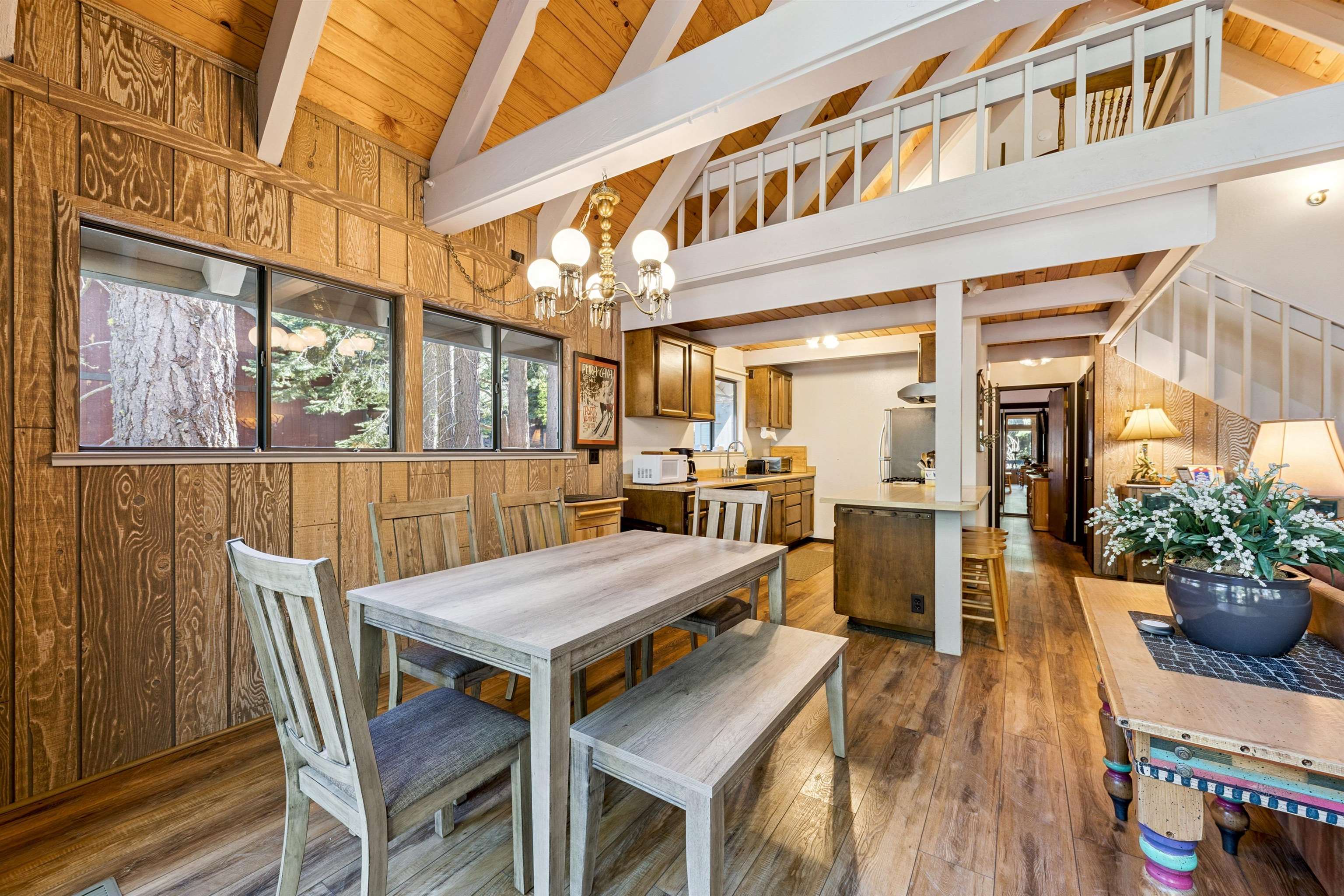 11933 Chamonix Road Truckee, CA 96161 - Photo 9 of 27