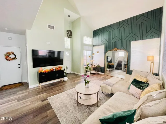 $5,100 | 864 East Sacramento Street, Altadena, CA 91001