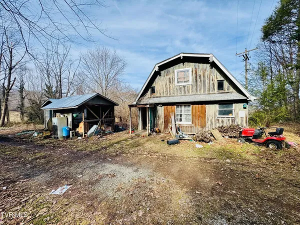 $199,900 | 391 Hopper Road, Shady Valley, TN 37688