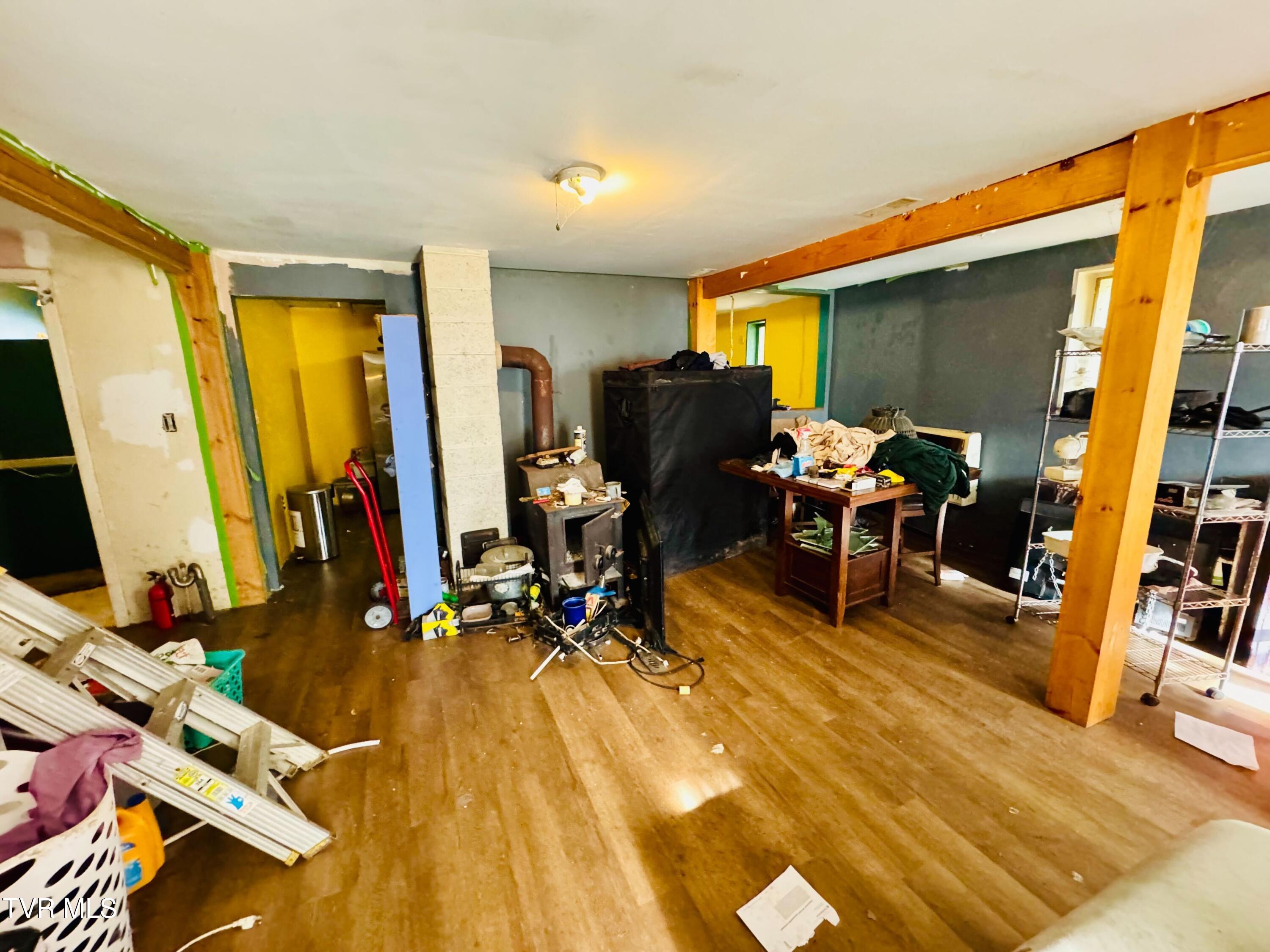 391 Hopper Road Shady Valley, TN 37688 - Photo 4 of 25 IMG_6179