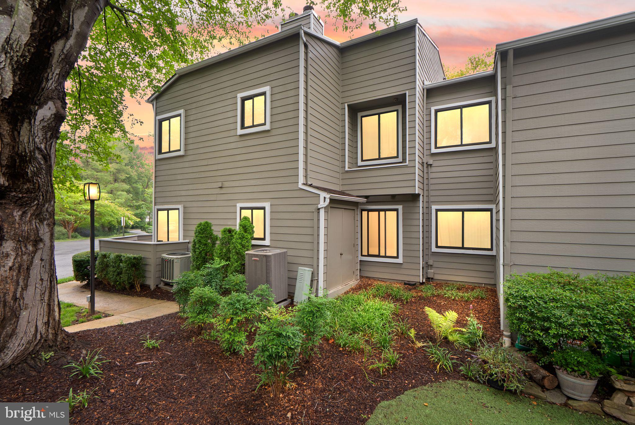 11025A Villaridge Court Reston, VA 20191 - Photo 26 of 38