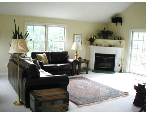 97 Juniper Road Holliston, MA 01746 - Photo 7 of 10 Gallery Image 7