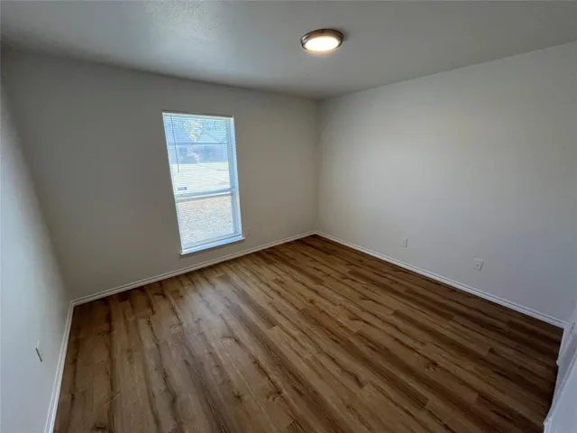 $1,975 | 2133 Quail Hollow Drive, Grand Prairie, TX 75051