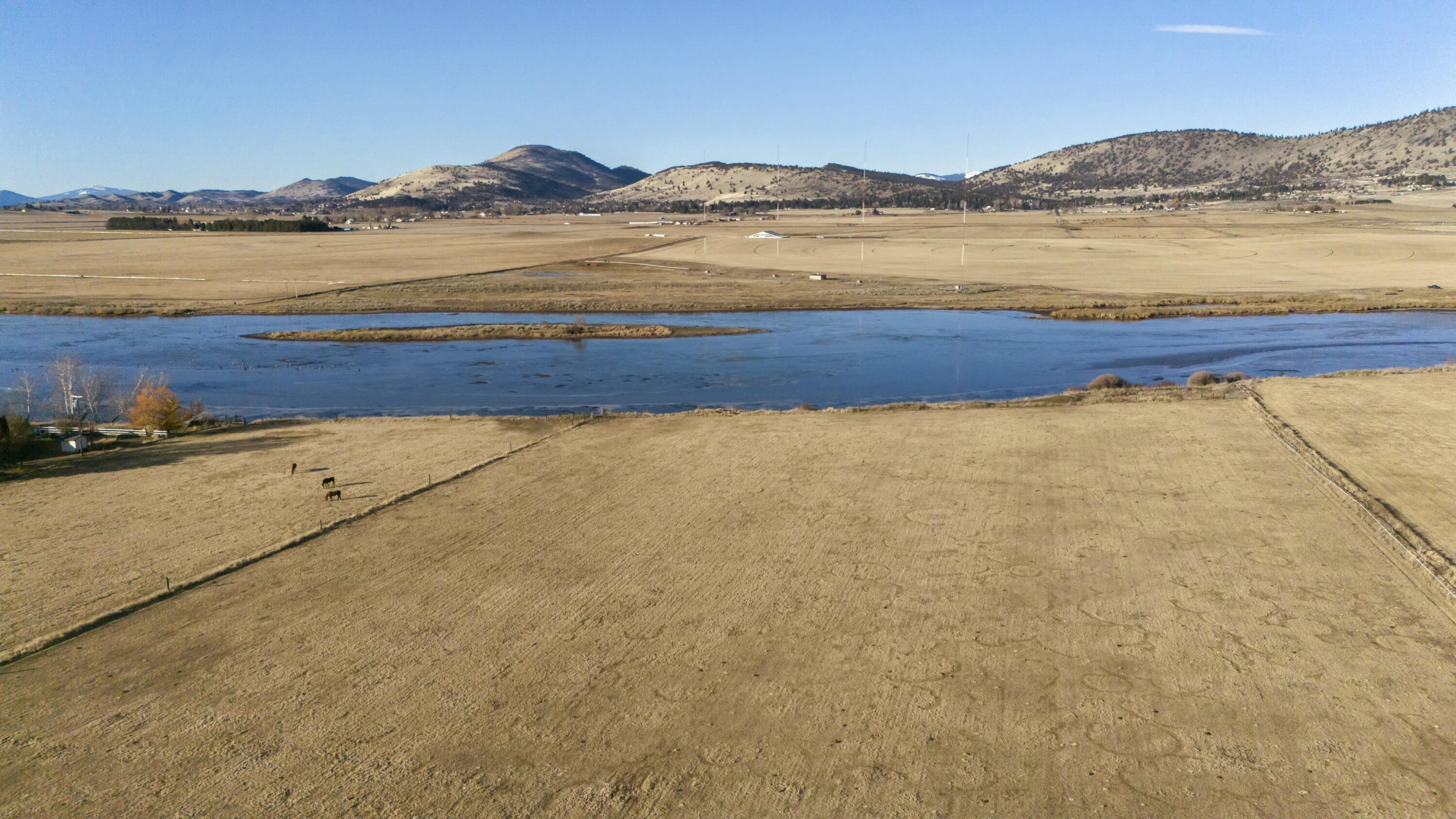 11251 Crystal Springs Road Klamath Falls, OR 97603 - Photo 59 of 64 river