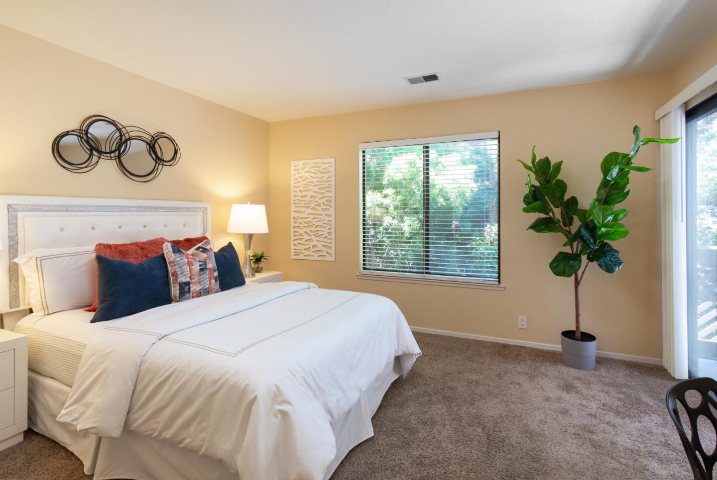 1555 Hecker Pass Road, Unit D202 Gilroy, CA 95020 - Photo 9 of 21 Gallery Image 9