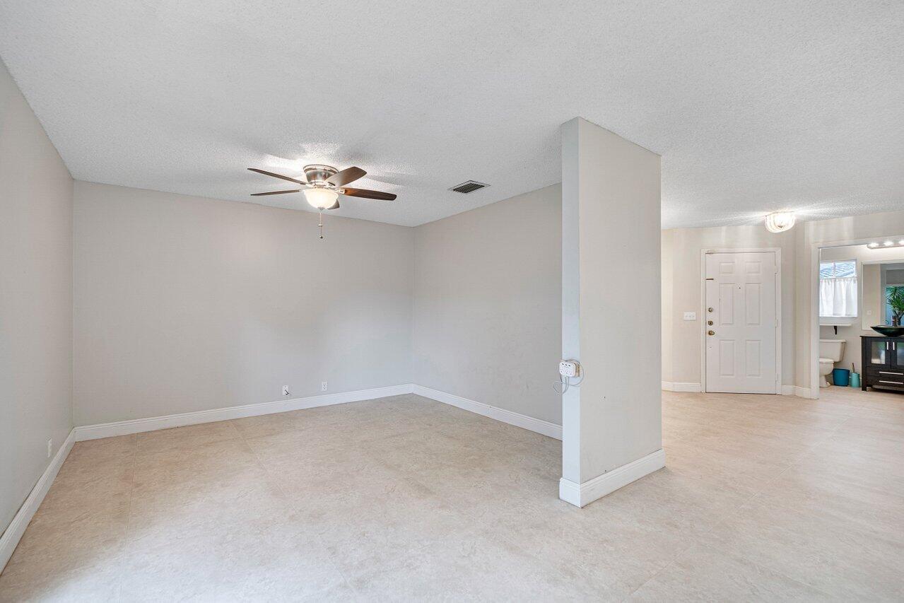 22431 Overture Circle Boca Raton, FL 33428 - Photo 10 of 38 010-22431OvertureCircle-BocaRaton-FL-334