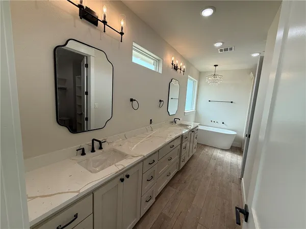 $760,000 | 7822 Mathis Crk Drive, Bryan, TX 77808