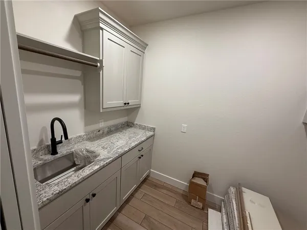 $760,000 | 7822 Mathis Crk Drive, Bryan, TX 77808