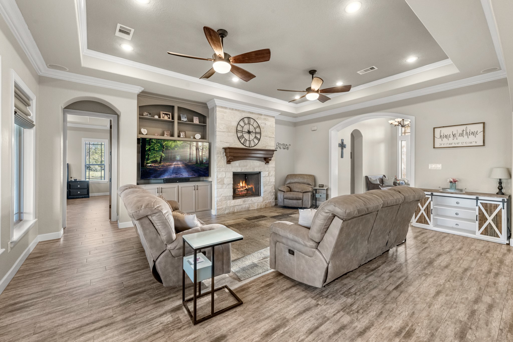 726 Stallion Circle Angleton, TX 77515 - Photo 14 of 50