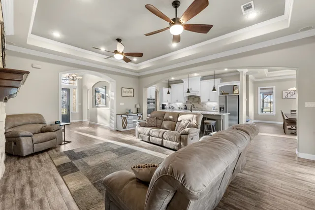 $699,000 | 726 Stallion Circle, Angleton, TX 77515