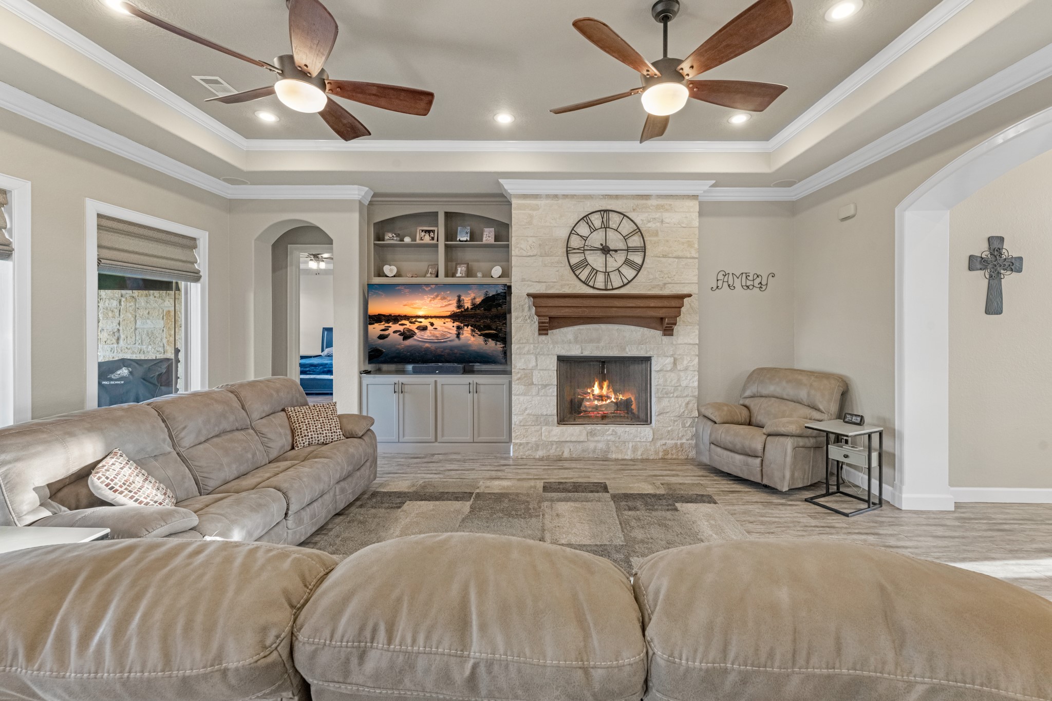 726 Stallion Circle Angleton, TX 77515 - Photo 16 of 50