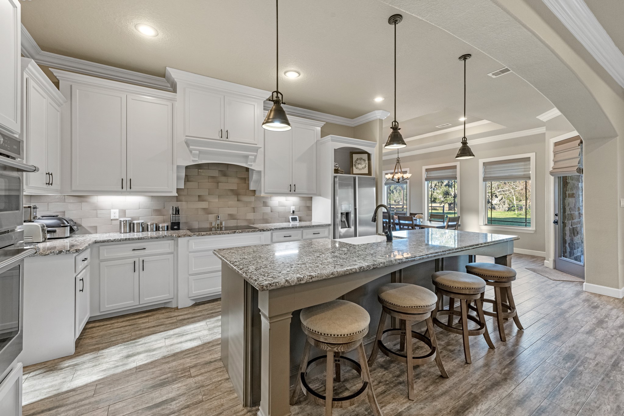 726 Stallion Circle Angleton, TX 77515 - Photo 17 of 50