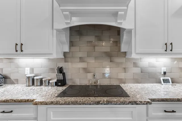 $699,000 | 726 Stallion Circle, Angleton, TX 77515