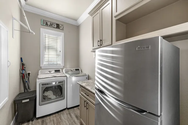 $699,000 | 726 Stallion Circle, Angleton, TX 77515