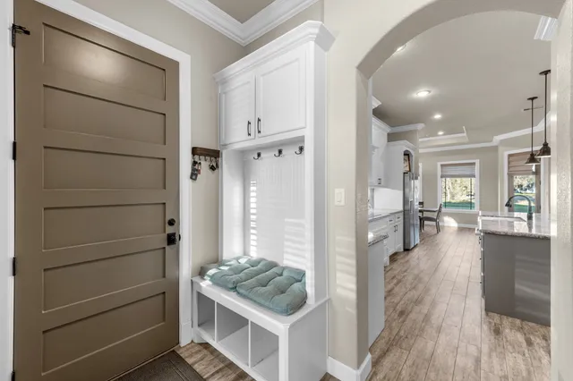 $699,000 | 726 Stallion Circle, Angleton, TX 77515