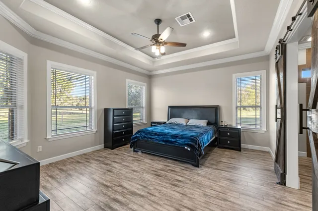 $699,000 | 726 Stallion Circle, Angleton, TX 77515