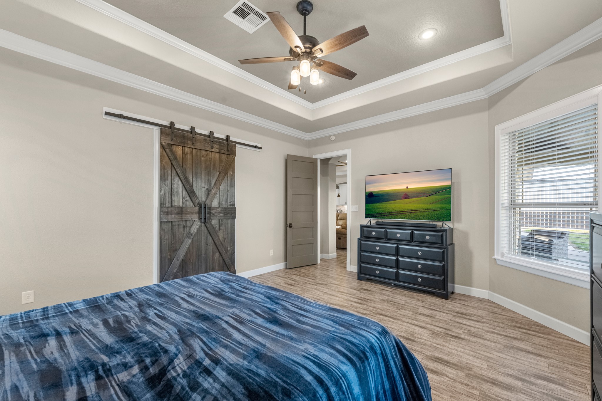 726 Stallion Circle Angleton, TX 77515 - Photo 29 of 50