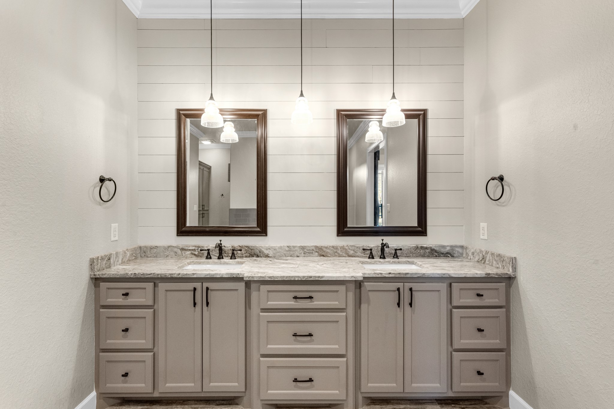 726 Stallion Circle Angleton, TX 77515 - Photo 30 of 50