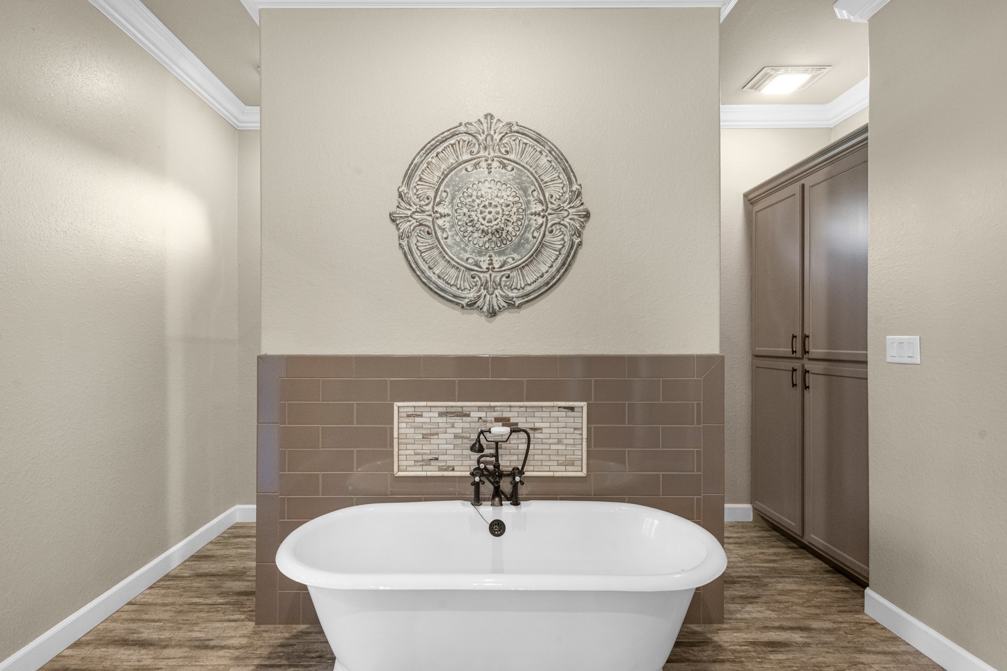 726 Stallion Circle Angleton, TX 77515 - Photo 32 of 50