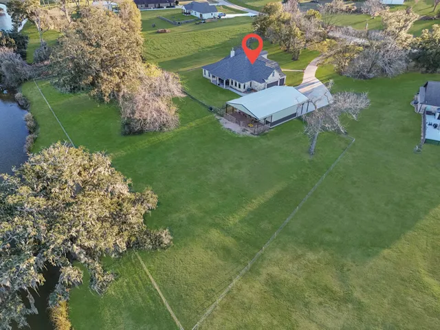 $699,000 | 726 Stallion Circle, Angleton, TX 77515