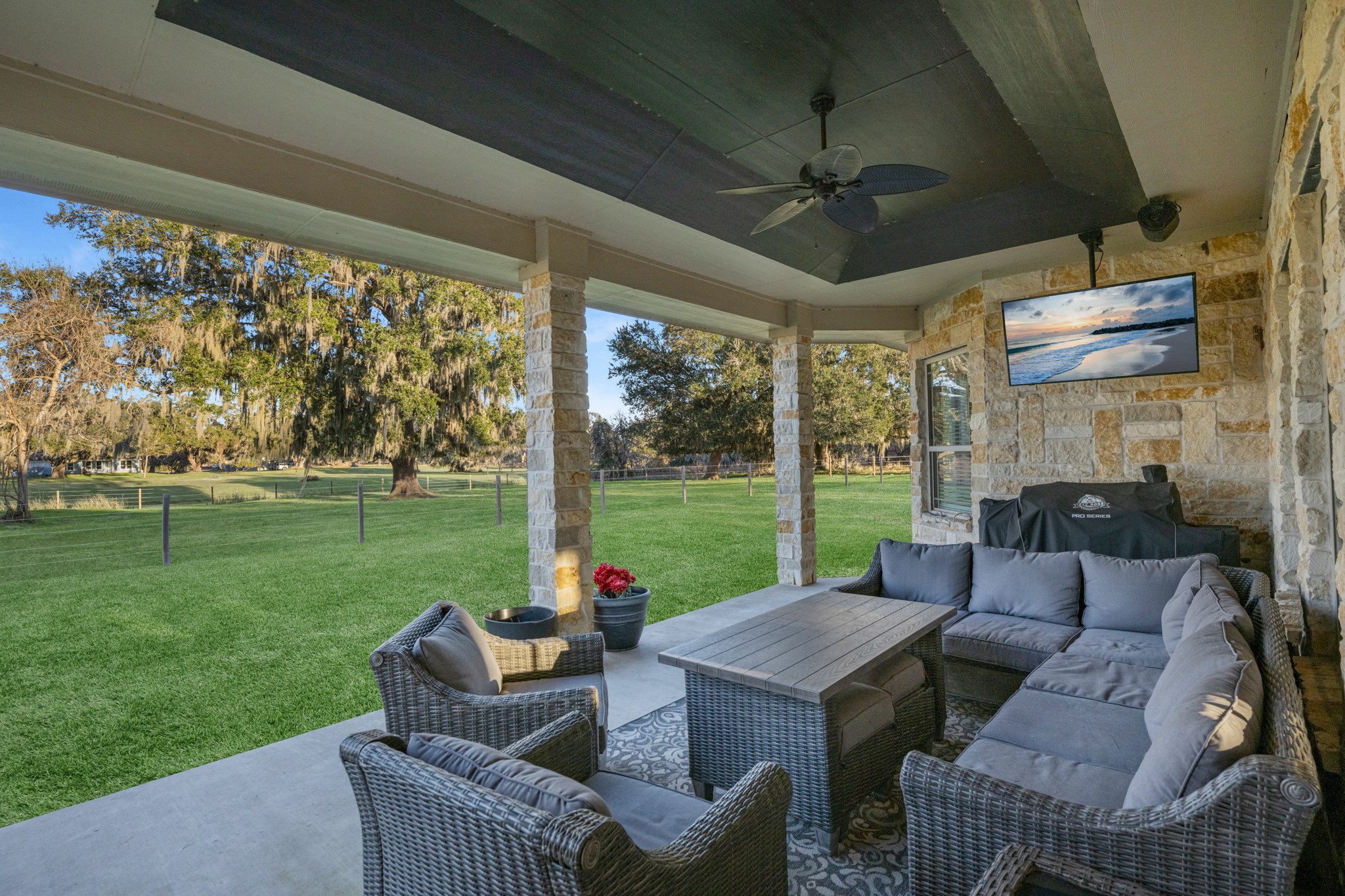 726 Stallion Circle Angleton, TX 77515 - Photo 45 of 50