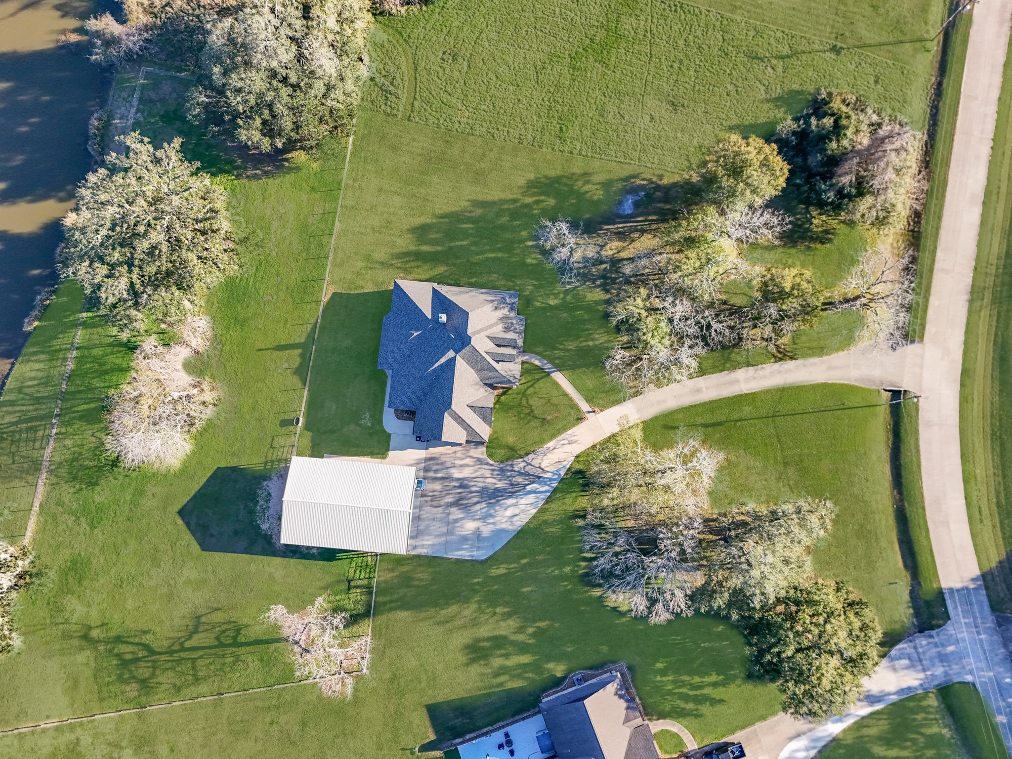 726 Stallion Circle Angleton, TX 77515 - Photo 47 of 50