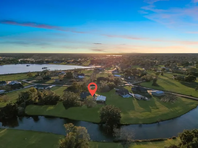 $699,000 | 726 Stallion Circle, Angleton, TX 77515