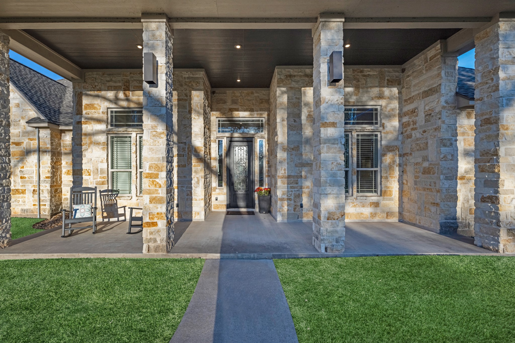 726 Stallion Circle Angleton, TX 77515 - Photo 9 of 50