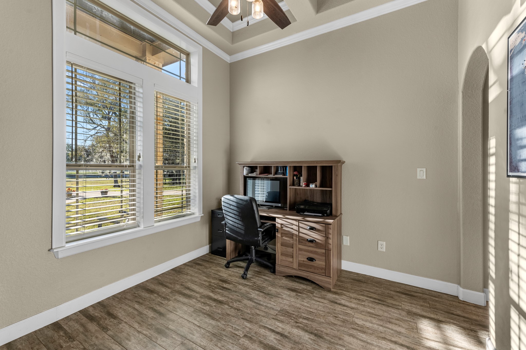 726 Stallion Circle Angleton, TX 77515 - Photo 10 of 50