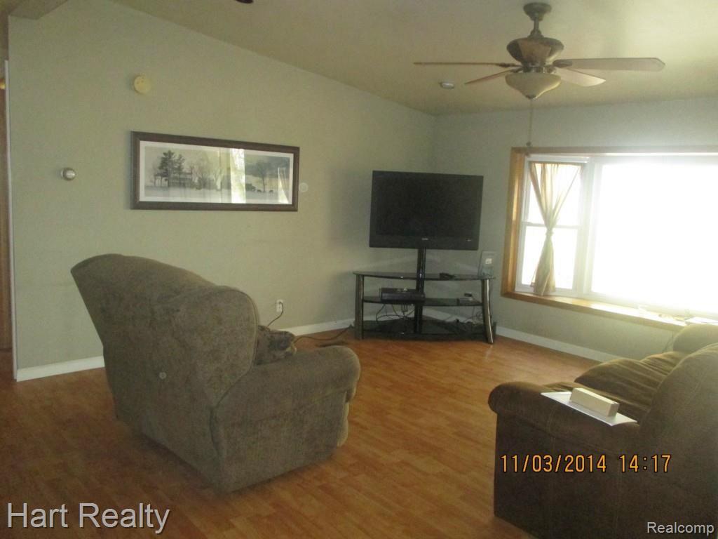 5363 Cotter Road Marlette, MI 48453 - Photo 13 of 21 IMG_9121.jpg