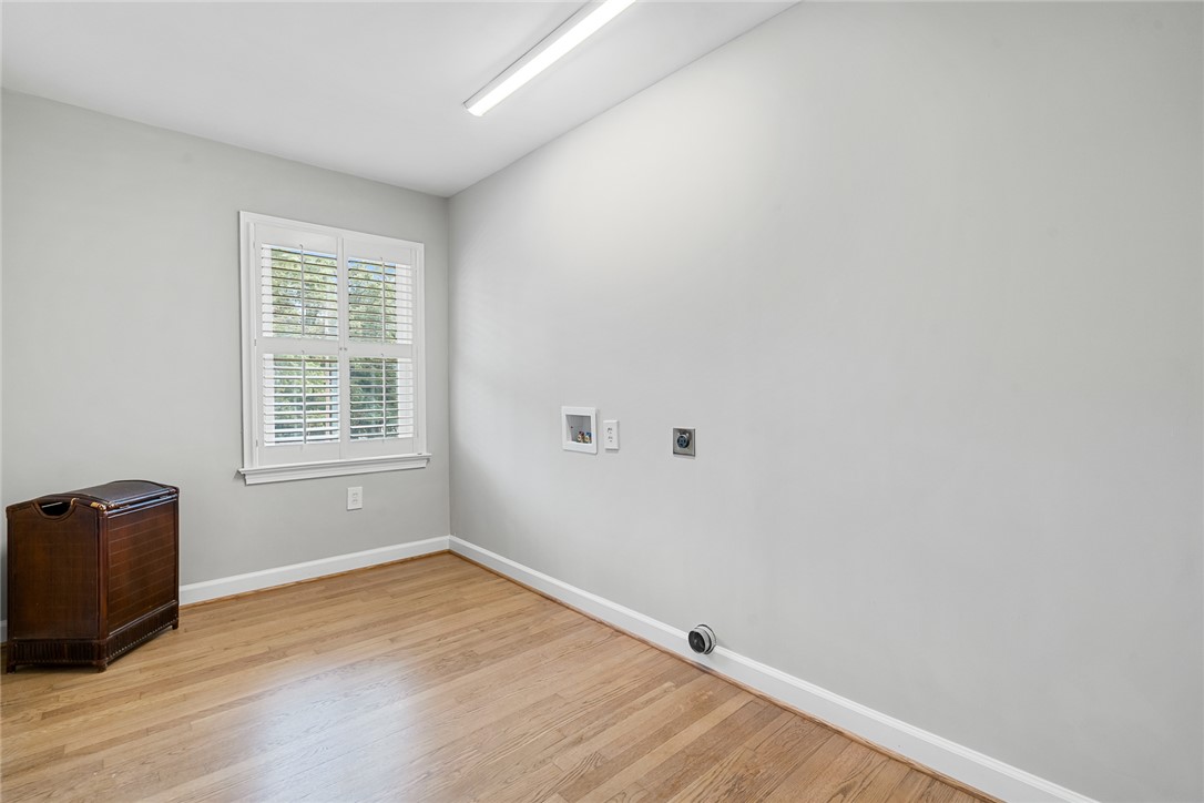 2025 Sheldon Drive Anderson, SC 29621 - Photo 20 of 22 Huge Laundry Room